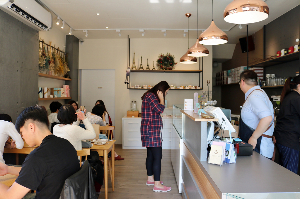 台南｜蘇格蕾法式甜點 Le Sucré Pâtisserie 期間限定草莓千層．新品可可先生 - 奇奇一起玩樂趣