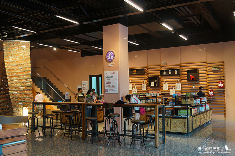 高雄左營_馬玉山紅頂穀創