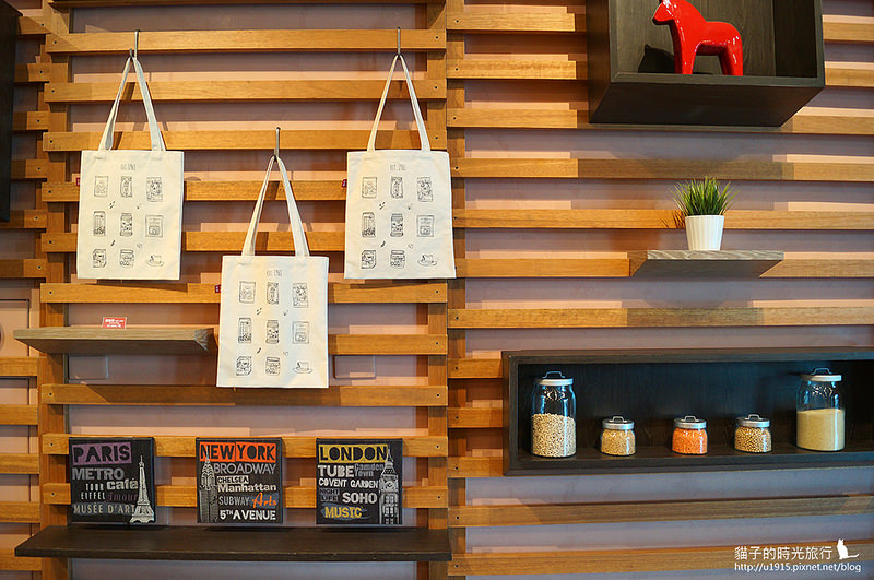 高雄左營_馬玉山紅頂穀創