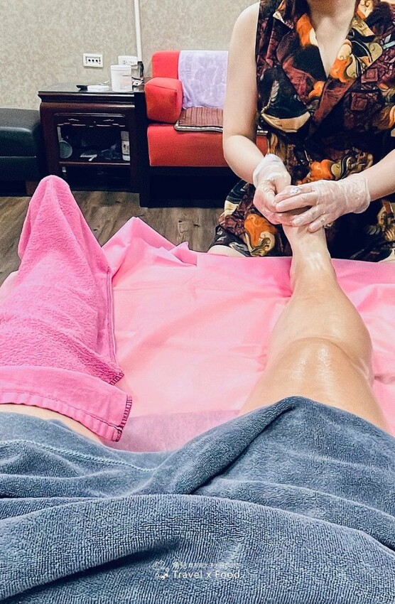 南投埔里親子家庭住宿：冠月精品旅館。近市區、大空間、乾淨、舒適、價格親民，提供免費停車場、租車與接駁服務 @魚兒 x 牽手明太子的「視」界旅行