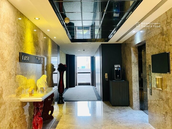 南投埔里親子家庭住宿：冠月精品旅館。近市區、大空間、乾淨、舒適、價格親民，提供免費停車場、租車與接駁服務 @魚兒 x 牽手明太子的「視」界旅行