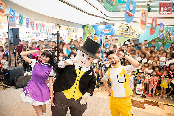 南紡夢時代：【台南活動】南紡購物中心｜期間限定｜免費參觀｜消費不限金額送湯瑪士小火車~跟著湯瑪士一起去旅行特展