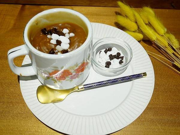 Awhile 外兒小館:Awhile 外兒小館-板橋巷弄內特色餐館 結合台灣茶、咖啡、藝術和復古生活 很適合慢活的空間 快來用餐看畫展吧