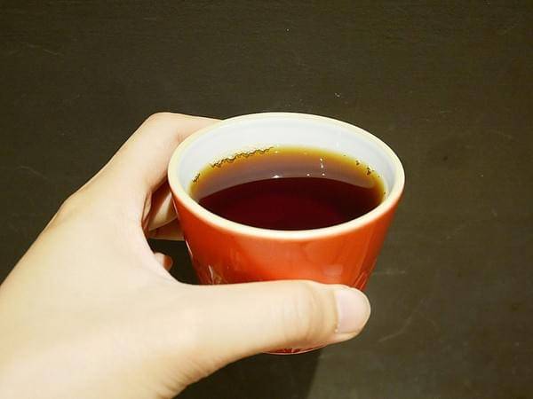 Awhile 外兒小館:Awhile 外兒小館-板橋巷弄內特色餐館 結合台灣茶、咖啡、藝術和復古生活 很適合慢活的空間 快來用餐看畫展吧