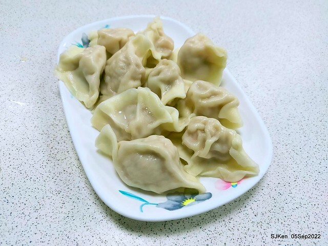 (南港美食)「山東餃子館」(Pork-chives dumpling , Big Braised Noodles store), Taipei, Taiwan, Sep 5, 2022.