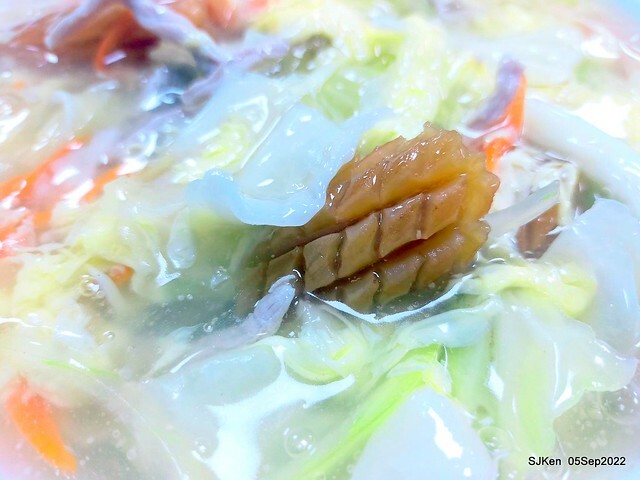 (南港美食)「山東餃子館」(Pork-chives dumpling , Big Braised Noodles store), Taipei, Taiwan, Sep 5, 2022.