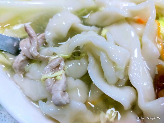 (南港美食)「山東餃子館」(Pork-chives dumpling , Big Braised Noodles store), Taipei, Taiwan, Sep 5, 2022.