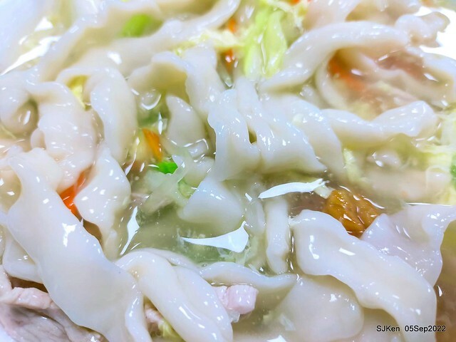 (南港美食)「山東餃子館」(Pork-chives dumpling , Big Braised Noodles store), Taipei, Taiwan, Sep 5, 2022.