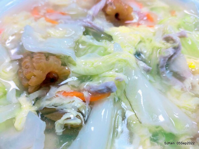 (南港美食)「山東餃子館」(Pork-chives dumpling , Big Braised Noodles store), Taipei, Taiwan, Sep 5, 2022.