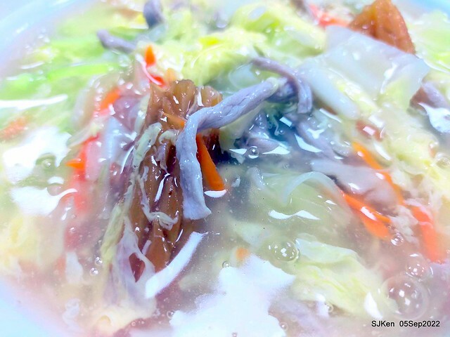 (南港美食)「山東餃子館」(Pork-chives dumpling , Big Braised Noodles store), Taipei, Taiwan, Sep 5, 2022.