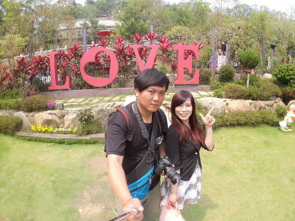 今夜星辰休閒農場：【彰化景點】今夜星辰休閒農場。超浪漫的LOVE愛心場景/童話般的婚紗外拍場景/草泥馬&駱馬&小動物餵食/情侶親子的輕旅行