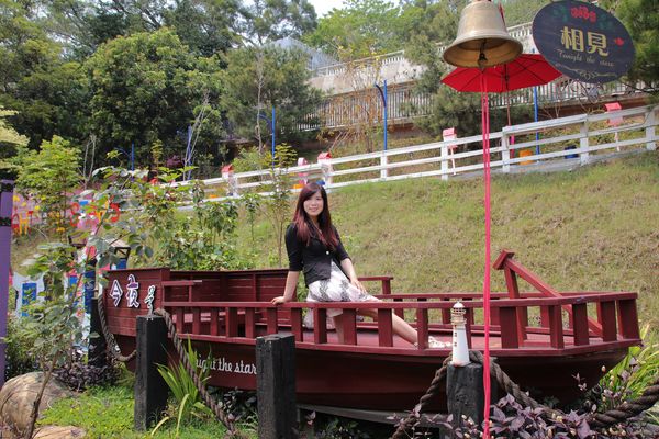 今夜星辰休閒農場：【彰化景點】今夜星辰休閒農場。超浪漫的LOVE愛心場景/童話般的婚紗外拍場景/草泥馬&駱馬&小動物餵食/情侶親子的輕旅行