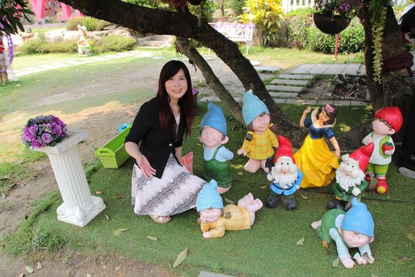 今夜星辰休閒農場：【彰化景點】今夜星辰休閒農場。超浪漫的LOVE愛心場景/童話般的婚紗外拍場景/草泥馬&駱馬&小動物餵食/情侶親子的輕旅行