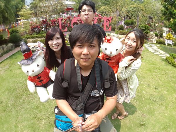 今夜星辰休閒農場：【彰化景點】今夜星辰休閒農場。超浪漫的LOVE愛心場景/童話般的婚紗外拍場景/草泥馬&駱馬&小動物餵食/情侶親子的輕旅行