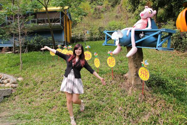 今夜星辰休閒農場：【彰化景點】今夜星辰休閒農場。超浪漫的LOVE愛心場景/童話般的婚紗外拍場景/草泥馬&駱馬&小動物餵食/情侶親子的輕旅行