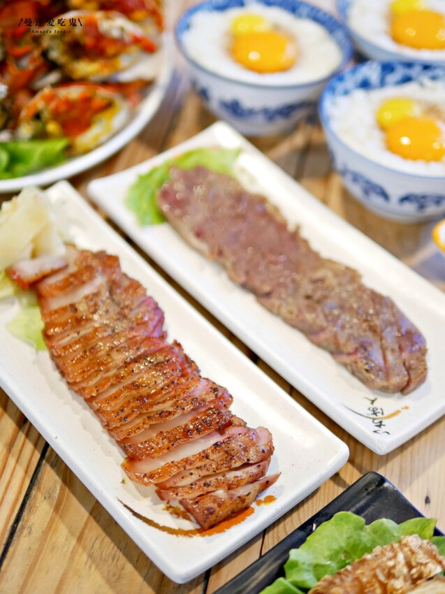 台南美食『府城騷烤家』蟹黃滿成這樣真的犯規犯規，期間限定川燙小卷、炭烤紅蟳吃起來！