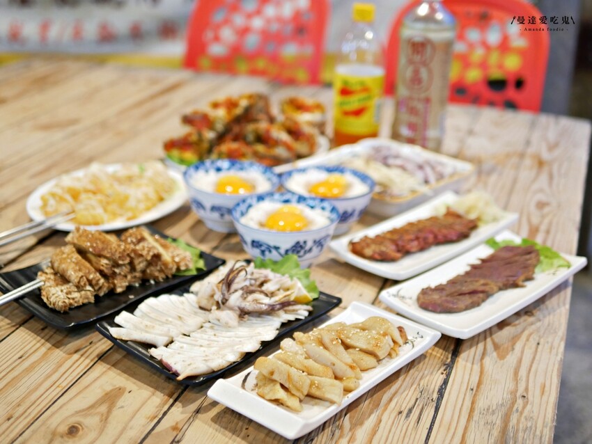 台南美食『府城騷烤家』蟹黃滿成這樣真的犯規犯規，期間限定川燙小卷、炭烤紅蟳吃起來！