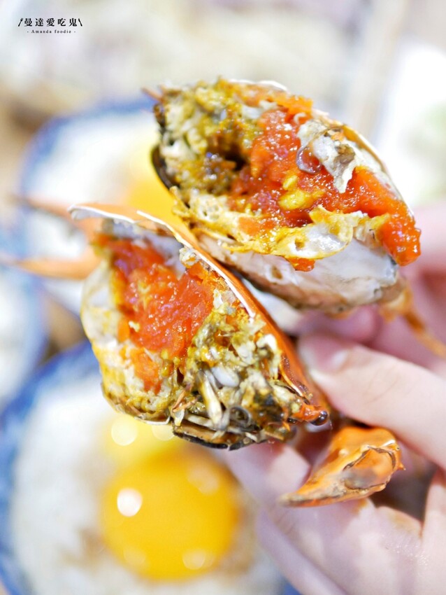 台南美食『府城騷烤家』蟹黃滿成這樣真的犯規犯規，期間限定川燙小卷、炭烤紅蟳吃起來！
