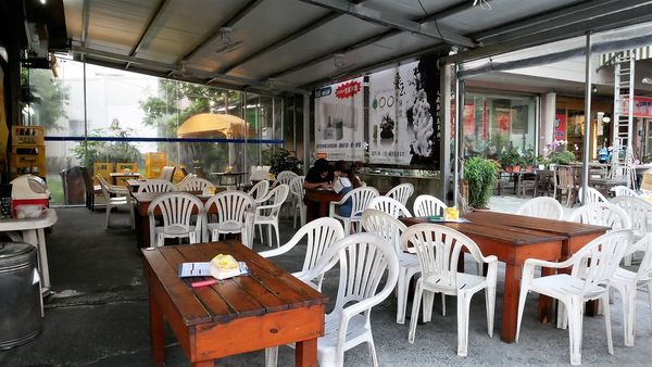 【台南市-東區】平價炭烤、好吃快炒、美味熱湯~『府城騷烤家』就是要讓你大呼過癮的即滿足荷包也滿足肚皮~σ(ˋ▽ˊ)σ~