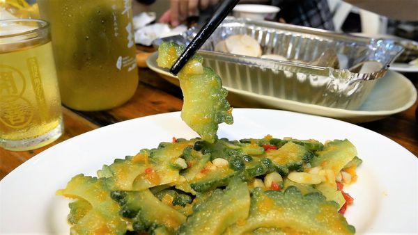 【台南市-東區】平價炭烤、好吃快炒、美味熱湯~『府城騷烤家』就是要讓你大呼過癮的即滿足荷包也滿足肚皮~σ(ˋ▽ˊ)σ~