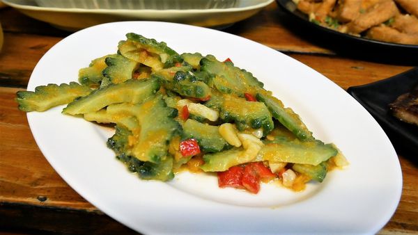 【台南市-東區】平價炭烤、好吃快炒、美味熱湯~『府城騷烤家』就是要讓你大呼過癮的即滿足荷包也滿足肚皮~σ(ˋ▽ˊ)σ~