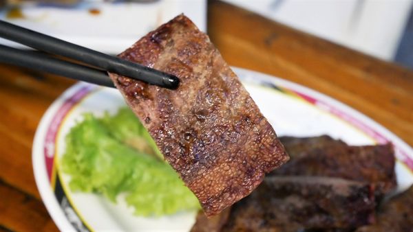 【台南市-東區】平價炭烤、好吃快炒、美味熱湯~『府城騷烤家』就是要讓你大呼過癮的即滿足荷包也滿足肚皮~σ(ˋ▽ˊ)σ~