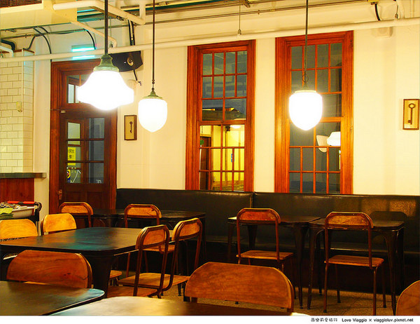 花蓮文創創意園區:【花蓮 Hualien】花蓮文創園區Andante Bistro安棠德 老建築的復古餐廳小酒館 花蓮文創創意園區:【花蓮 Hualien】花蓮文創園區Andante Bistro安棠德 老建築的復古餐廳小酒館