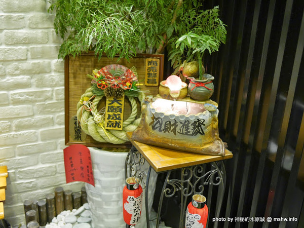 開丼 燒肉vs丼飯(大墩店)：【食記】台中いただきます~ 開丼-地表最強燒肉丼＠西屯捷運BRT頂何厝 : 獨家重口味!燒肉,丼飯與雞蛋的絕妙組合