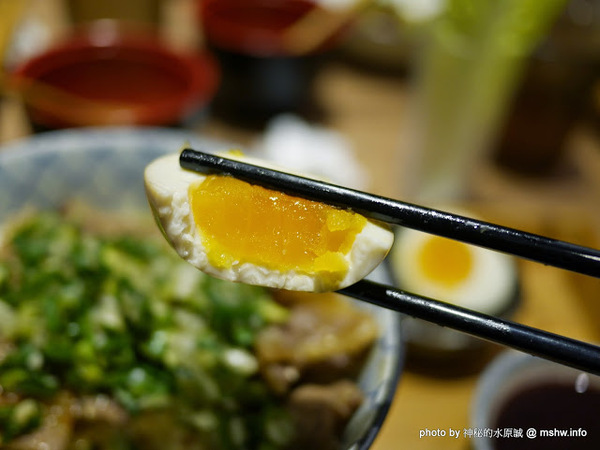 開丼 燒肉vs丼飯(大墩店)：【食記】台中いただきます~ 開丼-地表最強燒肉丼＠西屯捷運BRT頂何厝 : 獨家重口味!燒肉,丼飯與雞蛋的絕妙組合
