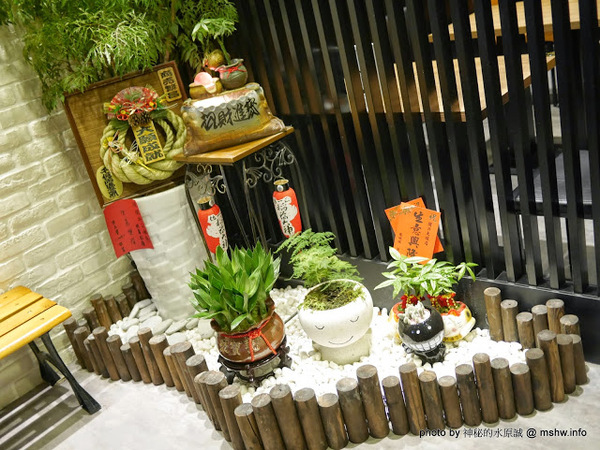 開丼 燒肉vs丼飯(大墩店)：【食記】台中いただきます~ 開丼-地表最強燒肉丼＠西屯捷運BRT頂何厝 : 獨家重口味!燒肉,丼飯與雞蛋的絕妙組合