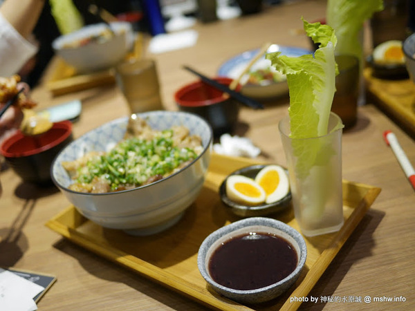 開丼 燒肉vs丼飯(大墩店)：【食記】台中いただきます~ 開丼-地表最強燒肉丼＠西屯捷運BRT頂何厝 : 獨家重口味!燒肉,丼飯與雞蛋的絕妙組合