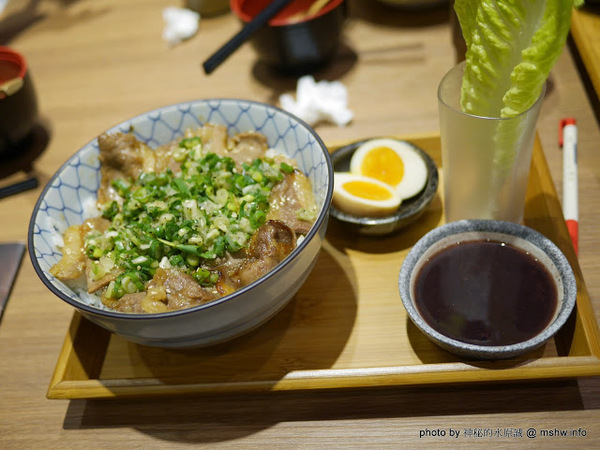 開丼 燒肉vs丼飯(大墩店)：【食記】台中いただきます~ 開丼-地表最強燒肉丼＠西屯捷運BRT頂何厝 : 獨家重口味!燒肉,丼飯與雞蛋的絕妙組合