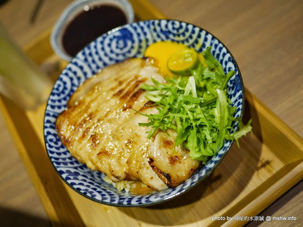 開丼 燒肉vs丼飯(大墩店)：【食記】台中いただきます~ 開丼-地表最強燒肉丼＠西屯捷運BRT頂何厝 : 獨家重口味!燒肉,丼飯與雞蛋的絕妙組合