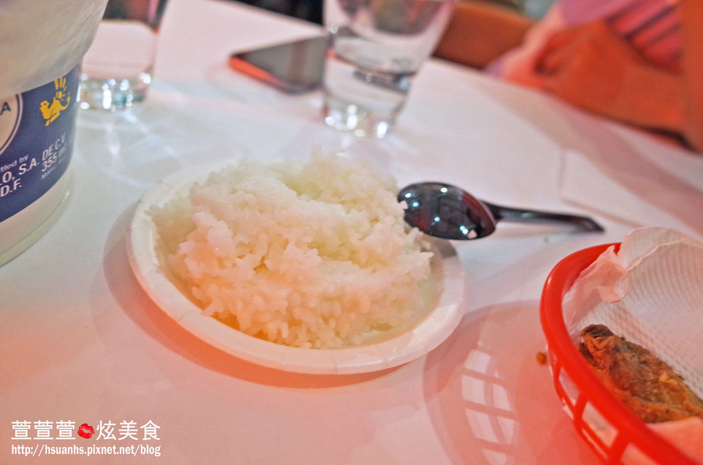 【台北】Brookhurst Seafood Bar 布魯克美式麻辣海鮮餐廳。這一頓飯用手抓著吃! 捷運國父紀念館站