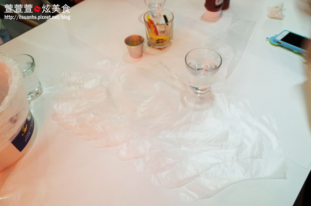 【台北】Brookhurst Seafood Bar 布魯克美式麻辣海鮮餐廳。這一頓飯用手抓著吃! 捷運國父紀念館站