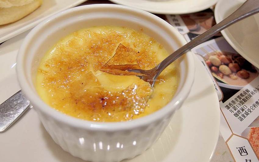 金苑茶餐廳。早上九點就營業,早餐就能吃港點,免服務費無低消,草悟道商圈人氣港飲 - 蘋果話日常