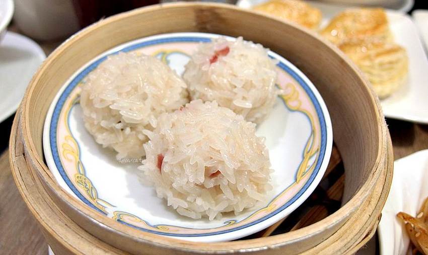 金苑茶餐廳。早上九點就營業,早餐就能吃港點,免服務費無低消,草悟道商圈人氣港飲 - 蘋果話日常