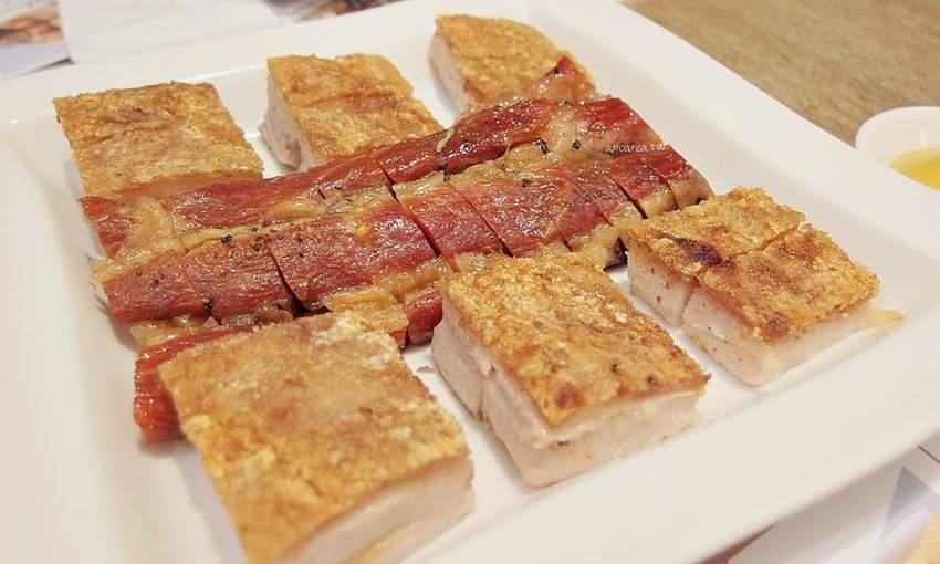 金苑茶餐廳。早上九點就營業,早餐就能吃港點,免服務費無低消,草悟道商圈人氣港飲 - 蘋果話日常