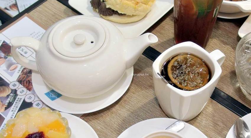 金苑茶餐廳。早上九點就營業,早餐就能吃港點,免服務費無低消,草悟道商圈人氣港飲 - 蘋果話日常