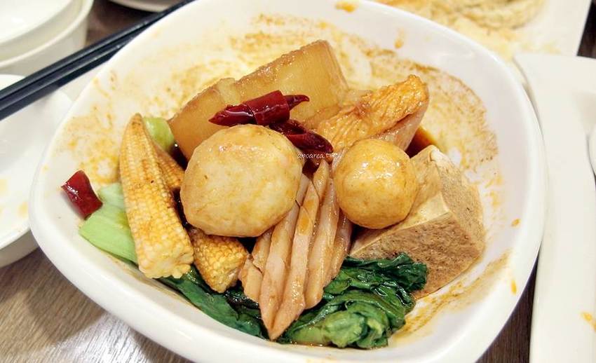 金苑茶餐廳。早上九點就營業,早餐就能吃港點,免服務費無低消,草悟道商圈人氣港飲 - 蘋果話日常