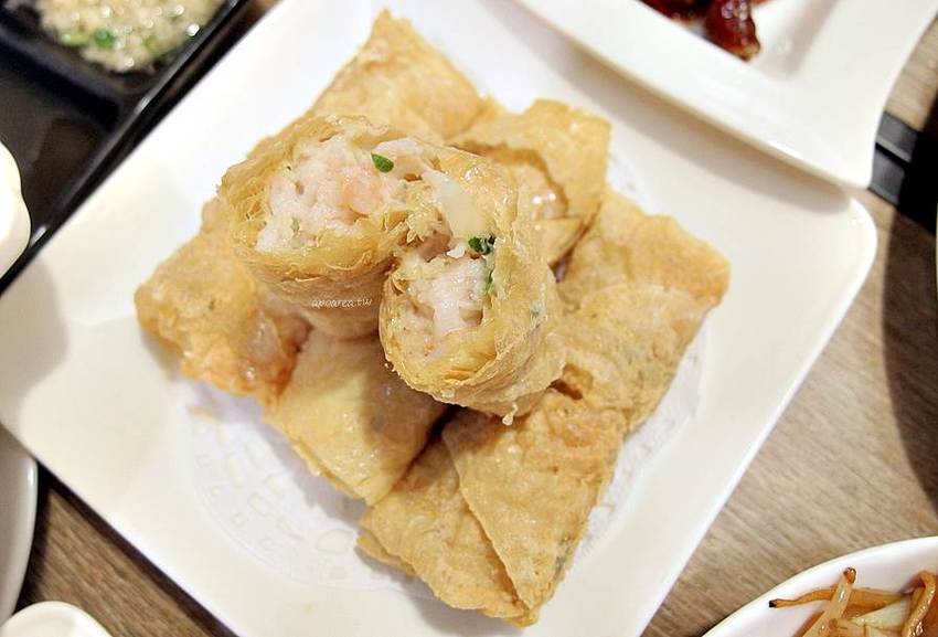 金苑茶餐廳。早上九點就營業,早餐就能吃港點,免服務費無低消,草悟道商圈人氣港飲 - 蘋果話日常