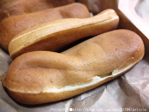 中央市場圓環太空棒攤：【美食特搜。屏東市】中央市場圓環太空棒攤。超便宜鑽石級小品點心 沒店名招牌 低調熱賣28年