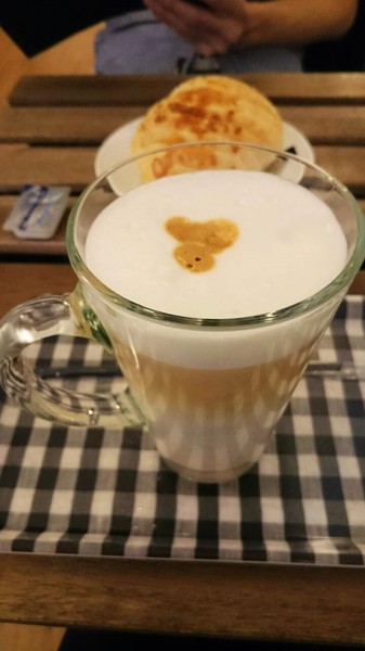 『捷運大安站│仁愛敦南圓環』kafemera-不限時、有插頭、咖啡外帶八折、精品咖啡香、藝文空間、慢活享受、夢想實踐,平價高品質咖啡廳