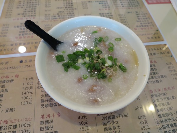 崔記茶餐廳：崔記茶餐廳...  曄!!!  咁多料～