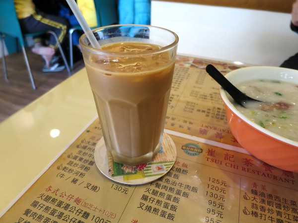 崔記茶餐廳：崔記茶餐廳...  曄!!!  咁多料～