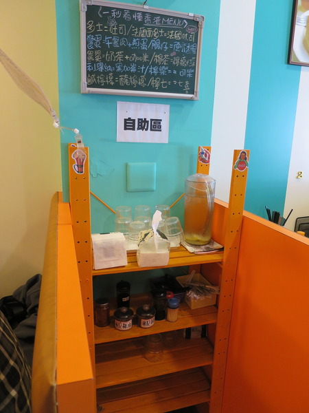 崔記茶餐廳：崔記茶餐廳...  曄!!!  咁多料～