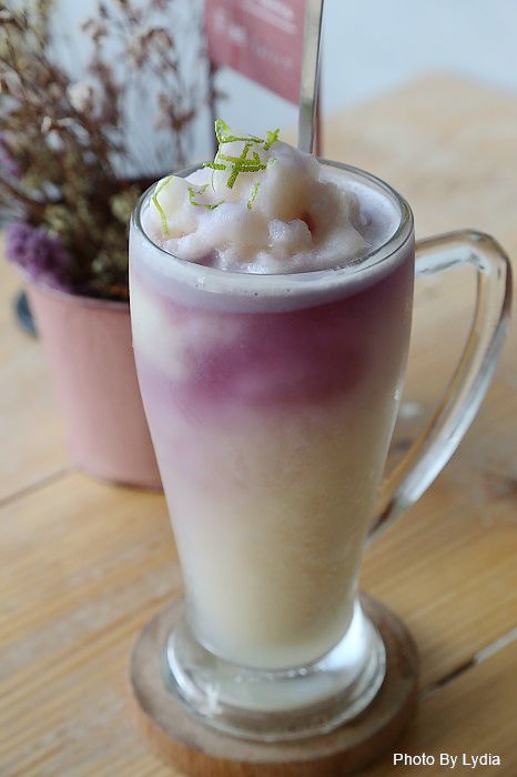 台南美食｜呷賀食尚餐酒館:火山爆發起司炒飯，熊熊火焰好震撼，金黃蛋汁與起司超邪惡!｜IG熱門打卡餐廳｜超好拍乾燥花｜想當網美來這裡 - 台南好Food遊