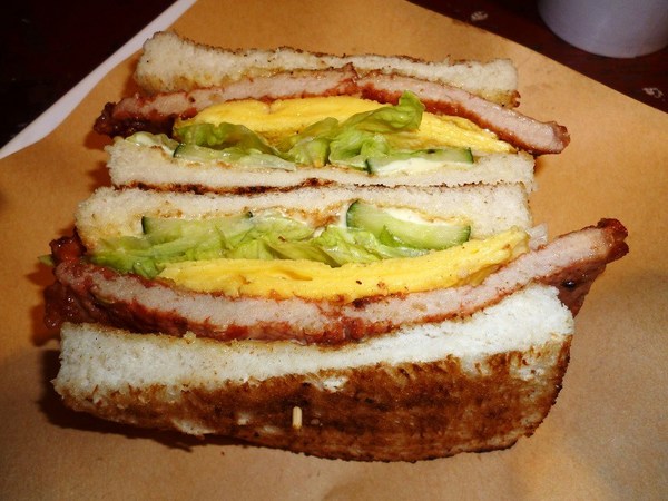 高三孝碳烤吐司：早餐向高三孝班報到--高三孝碳烤吐司体驗心得