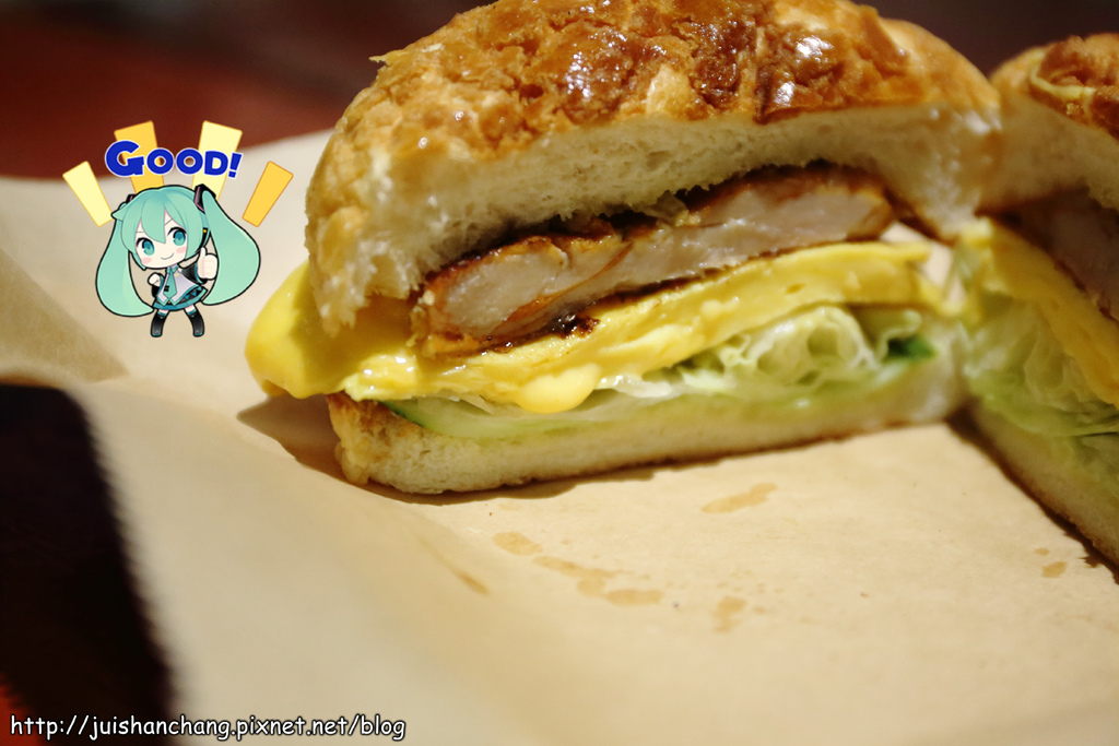 【食║台北】高三孝碳烤吐司~古早味碳烤吐司隱身南門市場小巷弄