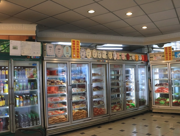 屏東 潮州。牛大福沙茶火鍋城，新鮮現切厚切牛肉